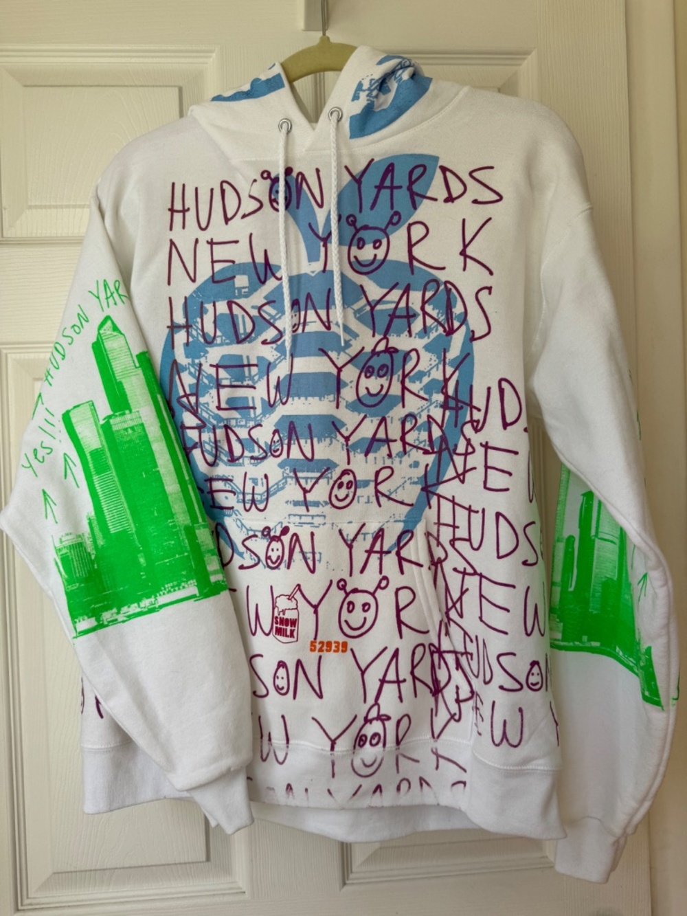 Snow Milk Hudson Yards New York Graphic Hoodie White Size M NWT $175